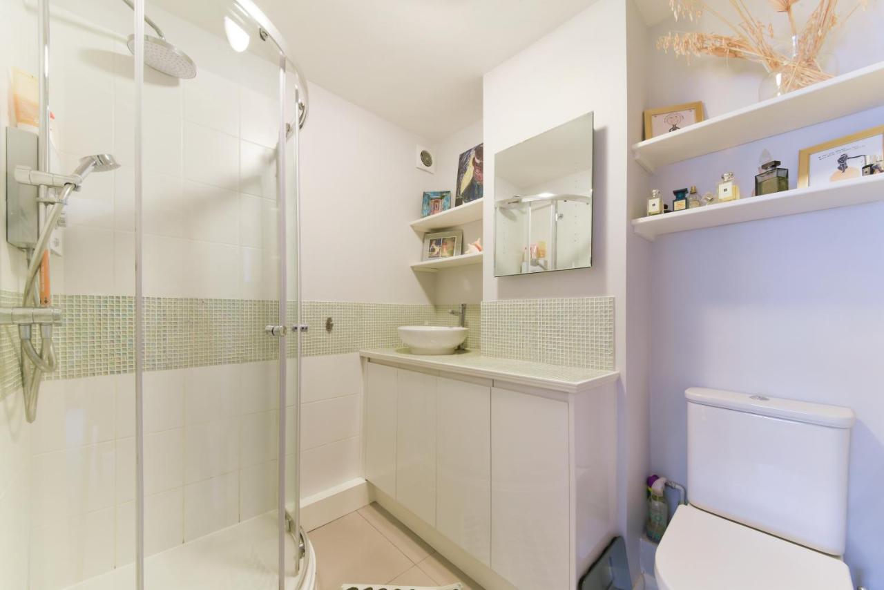 2 Bedroom Apartment Near Southfields 伦敦 外观 照片