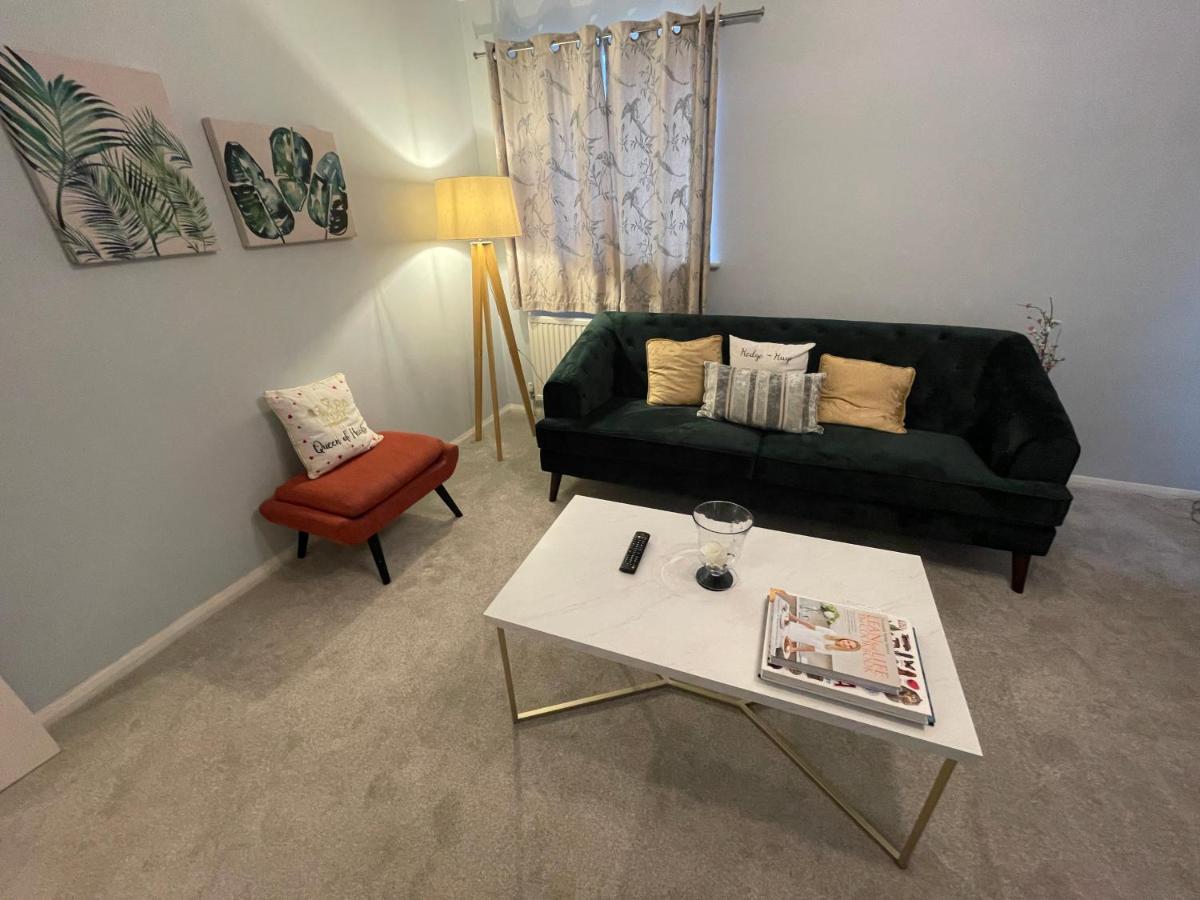 2 Bedroom Apartment Near Southfields 伦敦 外观 照片