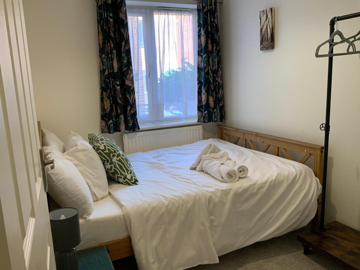 2 Bedroom Apartment Near Southfields 伦敦 外观 照片